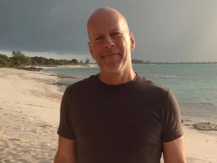 Familia de Bruce Willis donaría el cerebro del actor para la ciencia