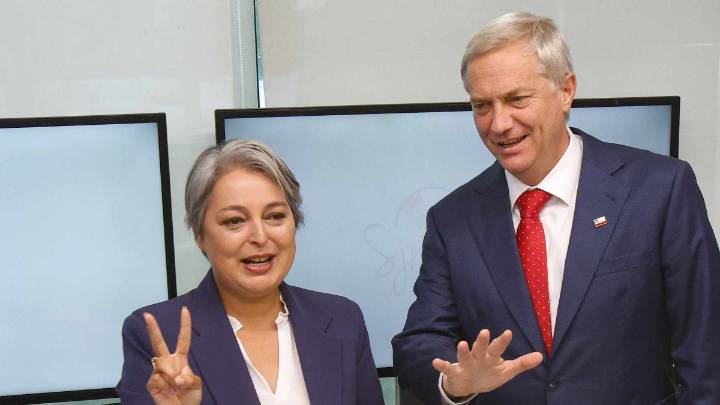 Partido de la Gente realiza consulta online para definir apoyo a Jara o Kast: ¿Cuándo se conocerán los resultados?