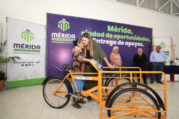 Combatir la pobreza en Mérida es un compromiso cotidiano: Cecilia Patrón