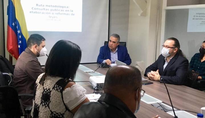 Luis Eduardo Martínez: Aprobada metodología para consulta popular de Ley del Agua que facilitará la participación