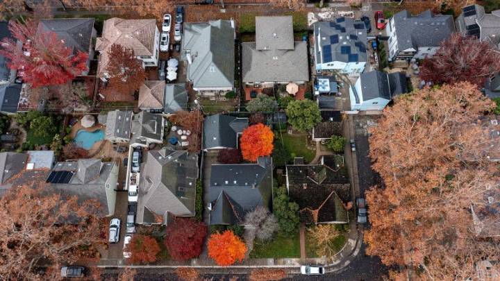 More Americans are taking out riskier adjustable