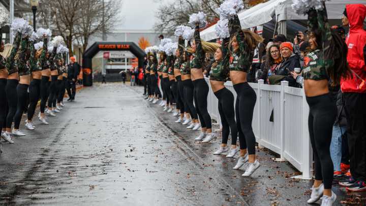 See the photos as Oregon State football hosts Washington…