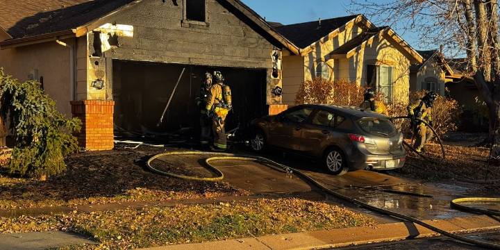 Crews responding to garage fire in southeast Colorado Springs