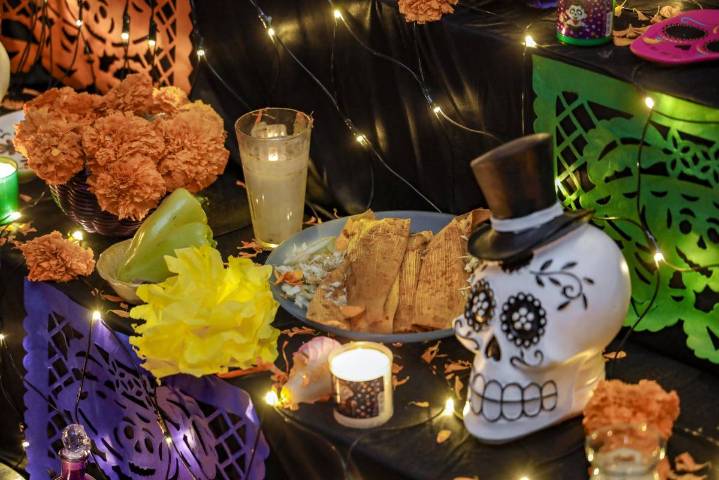 ¿No quieres desperdiciar? Reutilizar y compartir, esto debes hacer con tu altar de Día de Muertos