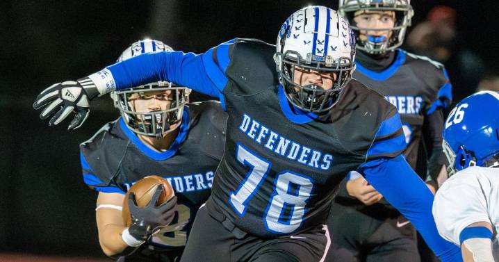 Fogelman, Keifer carry Defenders to school