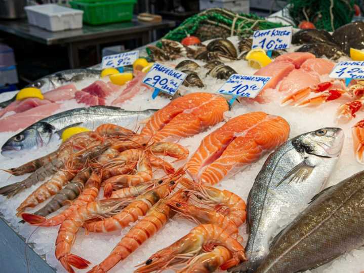 China suspende importaciones de mariscos y estrenos japoneses tras tensión diplomática con Japón