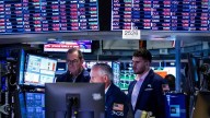 Wall Street retrocede y pone la mira en el debate legal por los aranceles de EEUU