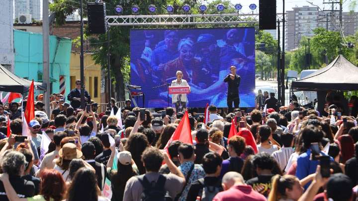 Jara enfoca la recta final y remarca: "Chile no se cae a pedazos"