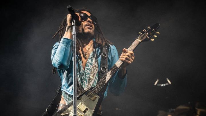 Lenny Kravitz reveló que una fan le arrancó cuatro rastas de su cabeza en pleno show