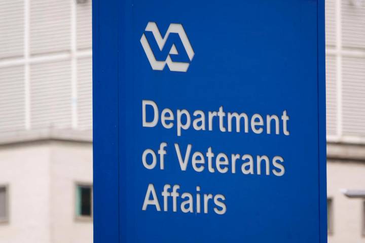 Veteran Affairs Losing Doctors and Nurses Amid Understaffing, Facility Closures