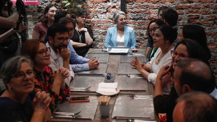 Dirigentes oficialistas se suman a vocero de Jara y llaman a dar certezas a la ciudadanía