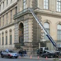 France arrests two men, two women over Louvre heist: prosecutor