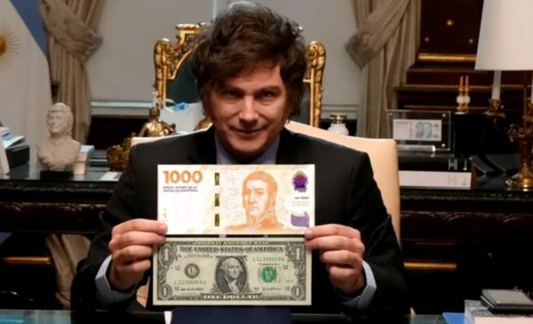 Financial Times: Trump impulsa la dolarización y Argentina es el "candidato principal"