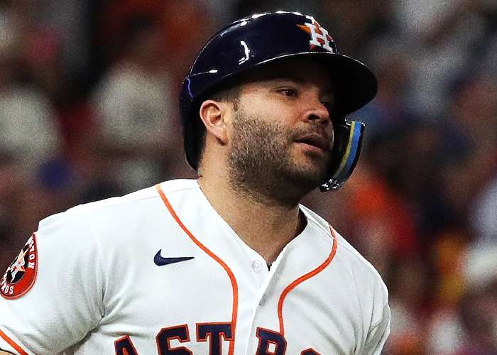 José Altuve, operado del pie derecho