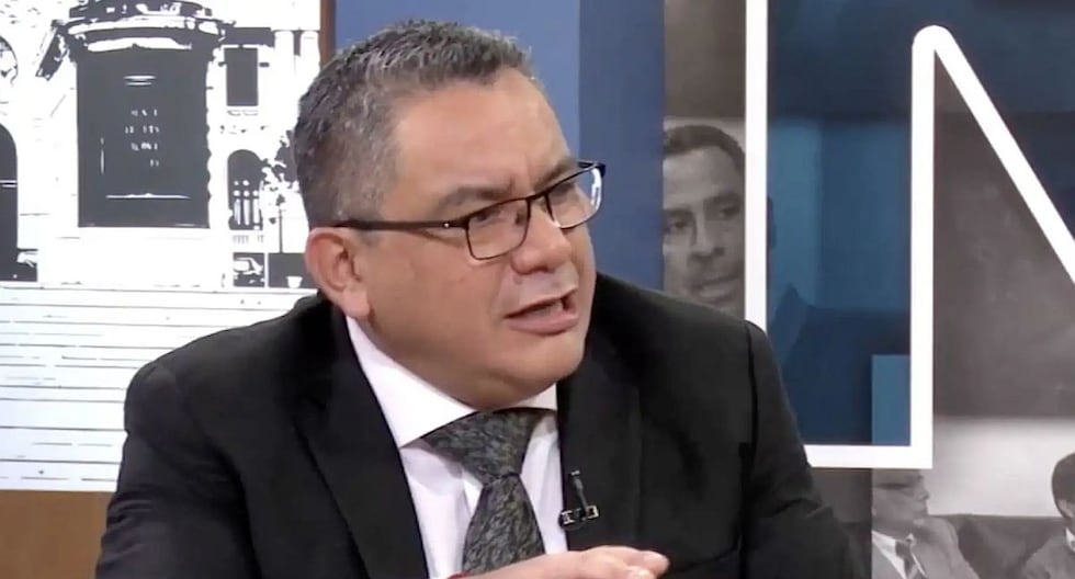 Juan José Santiváñez renuncia al consejo directivo de Sucamec