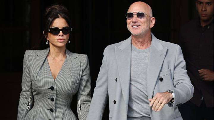 'The Fake Girls That Don’t Move’: Jeff Bezos’ Wife Lauren Sánchez’s Jaw