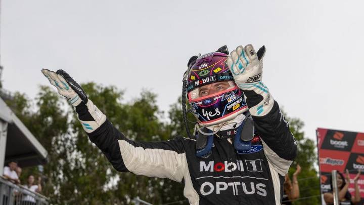 Mostert into Supercars grand final with help from Wood