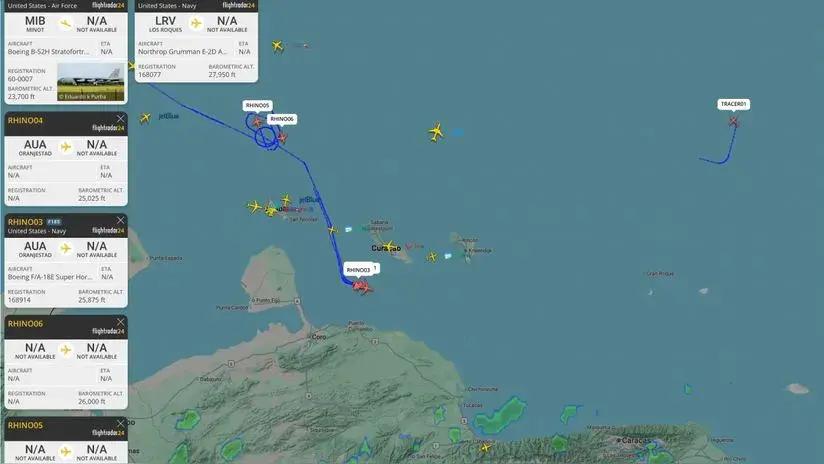 Aviones militares de EEUU sobrevolaron las aguas cerca de Venezuela, según web de rastreo