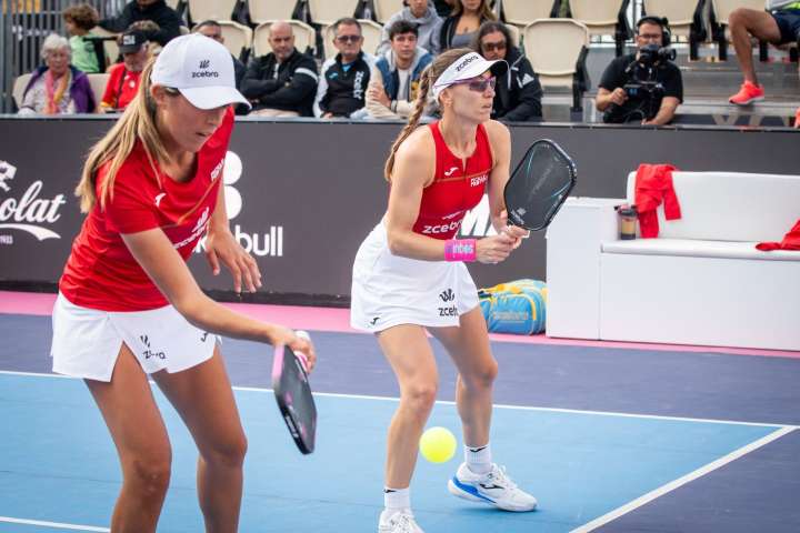 Semifinales del torneo de pickleball: emoción a raudales con las palas