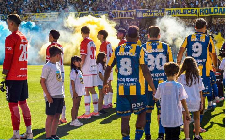 Argentina: sanción inédita a Verón y once jugadores de Estudiantes por negarse a homenaje
