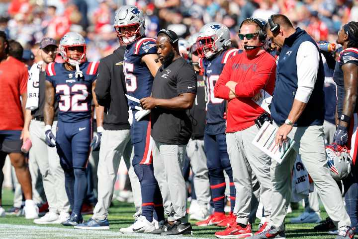 Patriots: Mike Vrabel has a hot coaching prospect on his staff