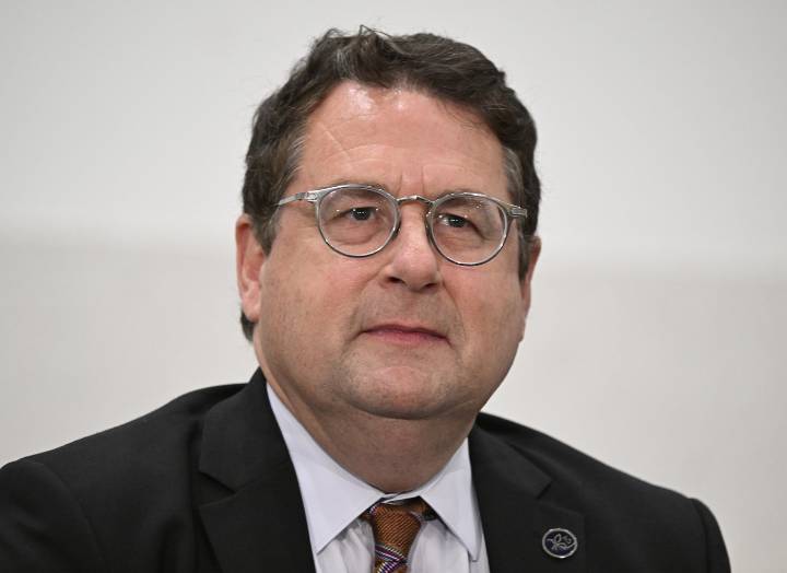 Quebec should strengthen climate targets despite rollback in the U.S., says committee