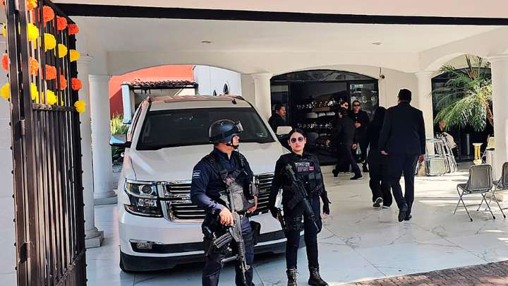 México: asesinaron al alcalde de Uruapan durante una celebración por el Día de Muertos