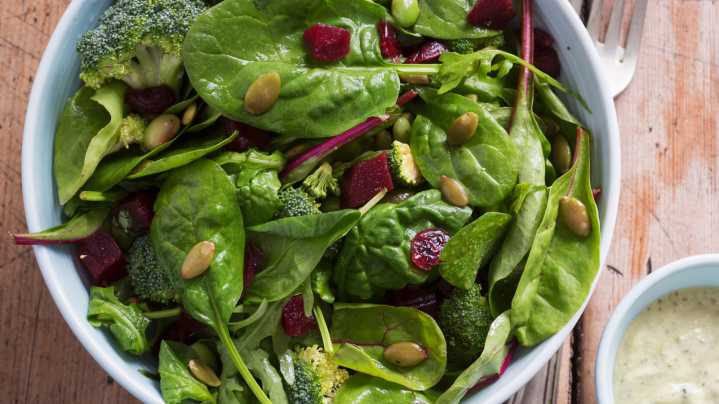 This Old-School Bacon Dressing Was A 1970s Salad Staple