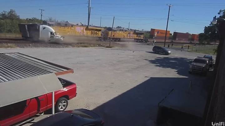 Recent crashes involving trains act as reminder for railroad crossing dangers