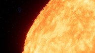 La mayor erupción solar del año impactó hoy y podría seguir generando efectos durante la noche