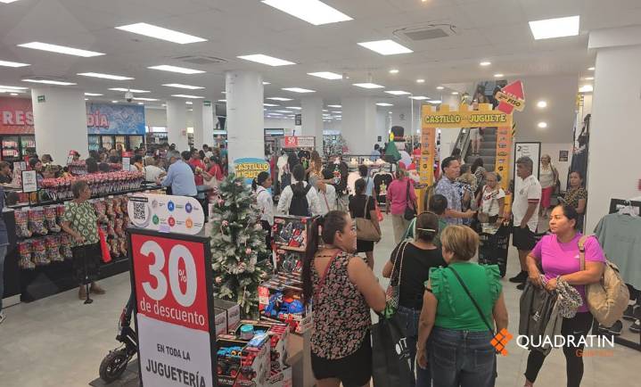 Woolworth Centro reabre en Acapulco a 2 años devastado por Otis