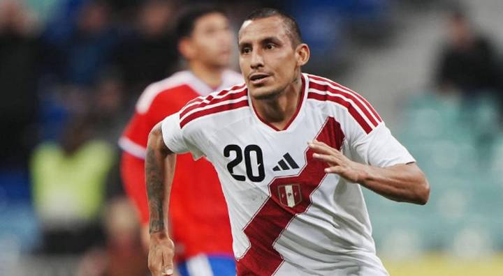 ¿Por qué Álex Valera renunció a la selección? Jugador se sincera con firme respuesta: "Fueron…"