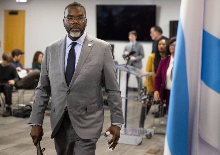 Editorial: City Council must kill the Head Tax, a total disaster for Chicago's future growth