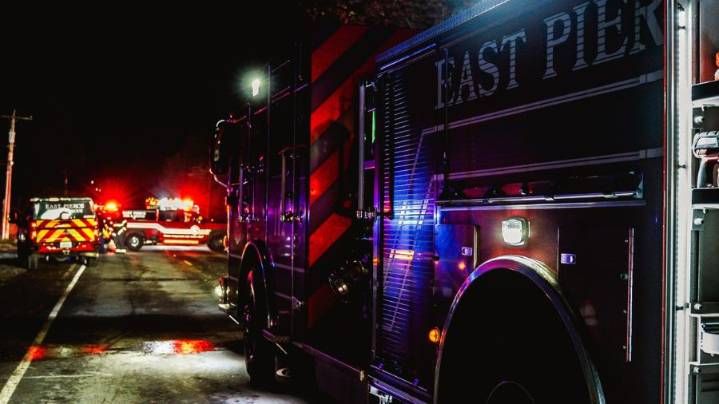 1 dead after early morning barn fire in Pierce County