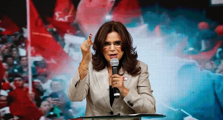 La candidata presidencial oficialista. Rixi Moncada. denuncia injerencia de Donald Trump en comicios de Honduras últimas