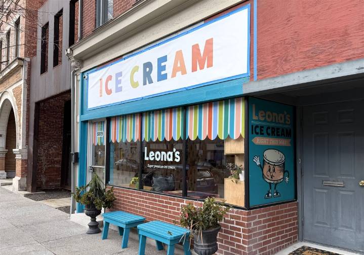 Leona's Ice Cream scoop shop opens in Garfield; Chow's Kitchen expands menu