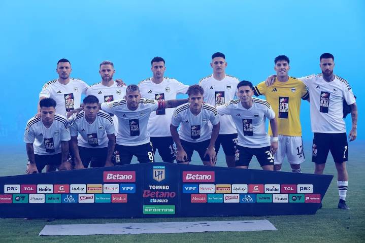 En qué canal pasan Riestra vs. Barracas Central por los octavos de final del Torneo Clausura 2025 hoy