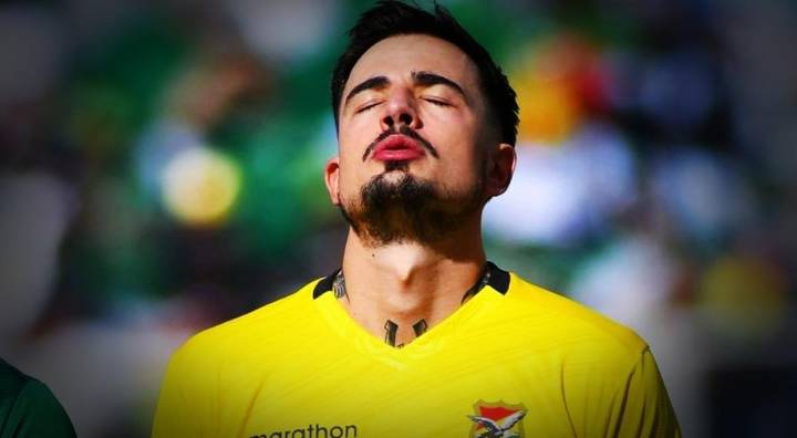 Prensa boliviana apuntó a Viscarra, arquero de Alianza, tras derrota con Japón: "La goleada..."