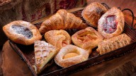 The Unique Way Bakeries Keep Pastries Fresh – And How You Can Do It At Home