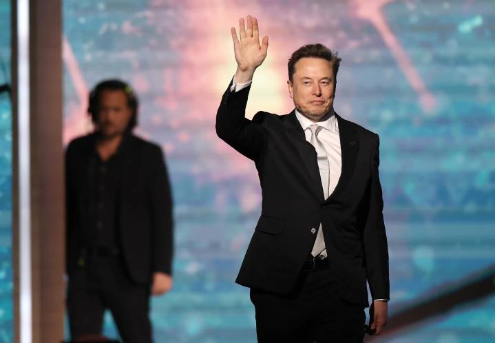 Musk impulsa su IA, Waymo aventaja a Tesla y otros clics tecnológicos en América