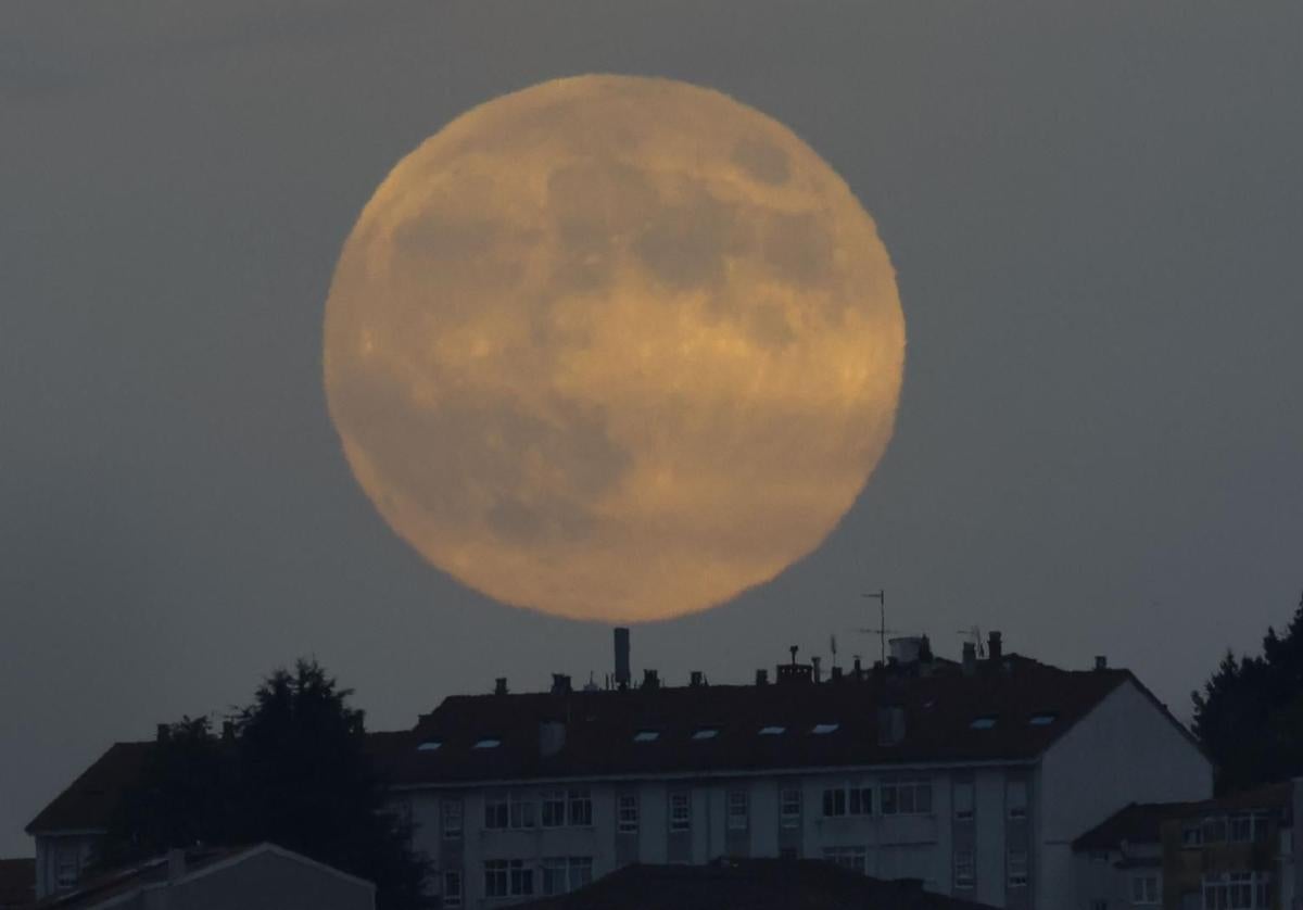 Llega la superluna más grande del año: guía para verla en Canarias