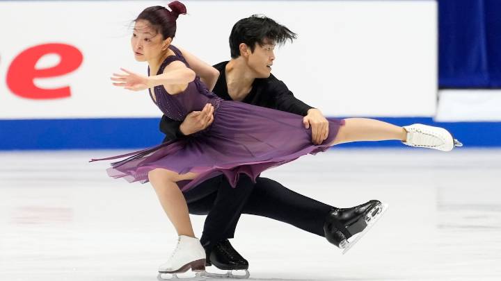 Olympic ice dancer Alex Shibutani apologizes for berating sister Maia