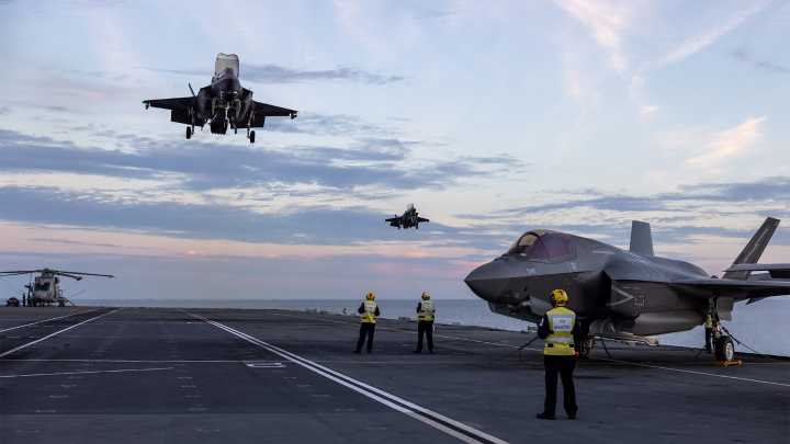 HMS Prince of Wales Hosts 24 UK F-35Bs for First Time