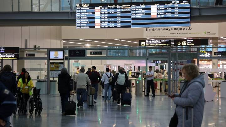 Temporada aérea de verano: Galicia pierde más de 260.000 pasajeros y España marca un nuevo récord con 22 millones a mayores