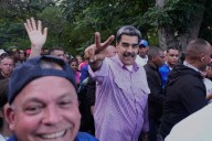 WATCH: Maduro Sings New Peace Message to America