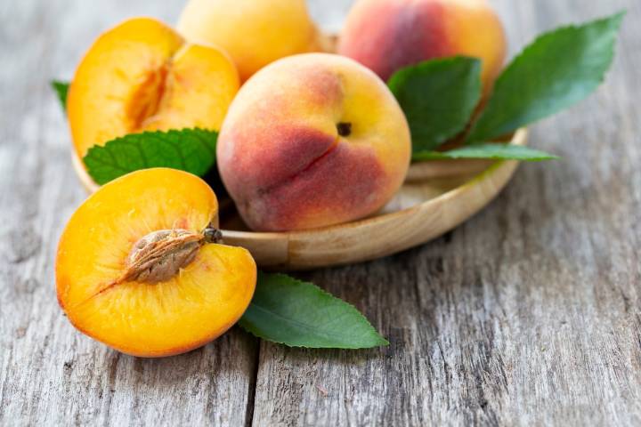 Retiran melocotones amarillos y blancos de Moonlight por riesgo de Listeria: un lote fue vendido en Kroger