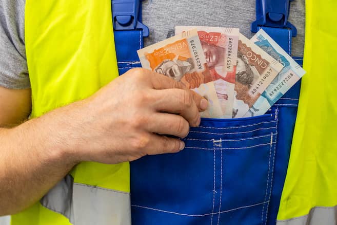 Una vez más, debemos hablar de salario mínimo: cómo se ve el panorama de 2025