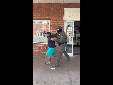 Border Patrol detains man in east Charlotte