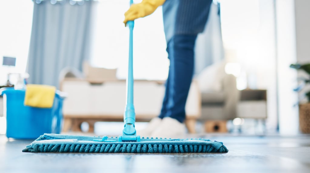 Definieron un nuevo aumento y bono para el empleo doméstico: cómo queda el mes y la hora hasta diciembre