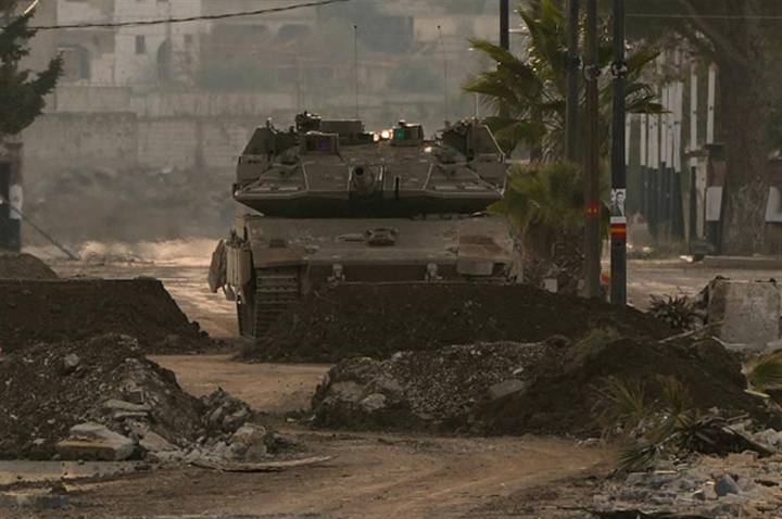 Incursión israelí con tanques y vehículos militares en sur de Siria